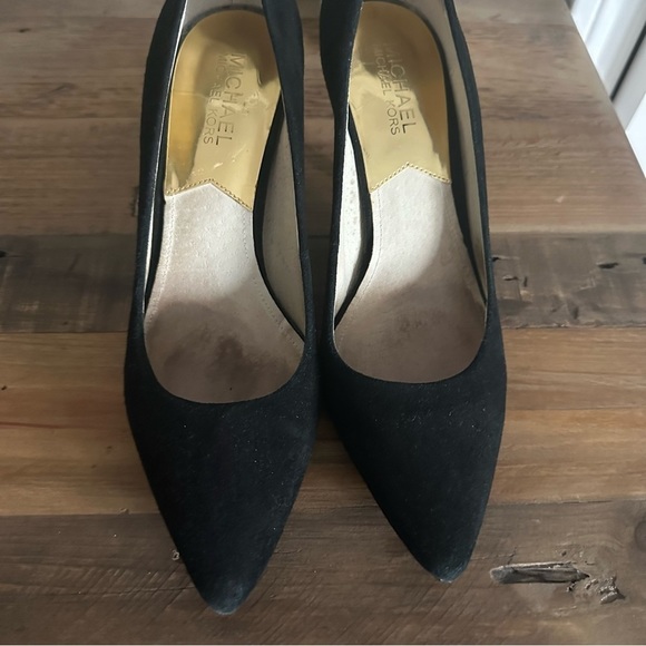 MICHAEL KORS | Black Suede Heels Pumps | 7.5 - Picture 7 of 11
